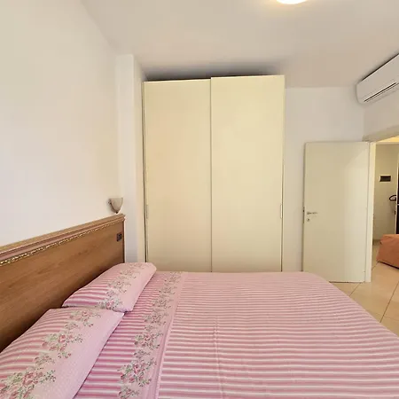 Bilocale Vistamare In Prima Fila Sul Lungomare Di *