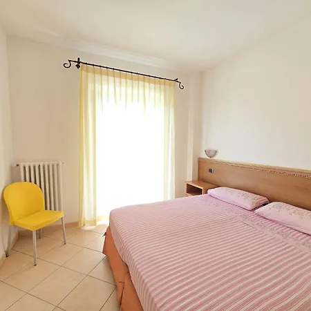 Bilocale Vistamare In Prima Fila Sul Lungomare Di