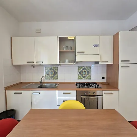 Bilocale Vistamare In Prima Fila Sul Lungomare Di