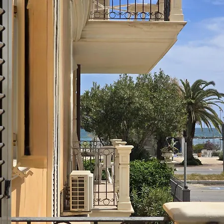 Bilocale Vistamare In Prima Fila Sul Lungomare Di