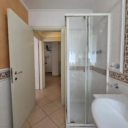 Bilocale Vistamare In Prima Fila Sul Lungomare Di