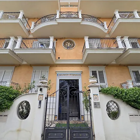 Bilocale Vistamare In Prima Fila Sul Lungomare Di Apartamento